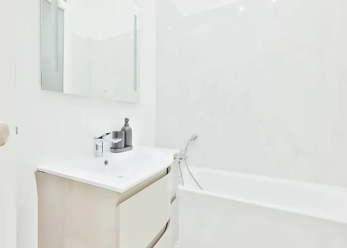Exceptional Flat - Near Trocadero - Mobility Lease Appartement *