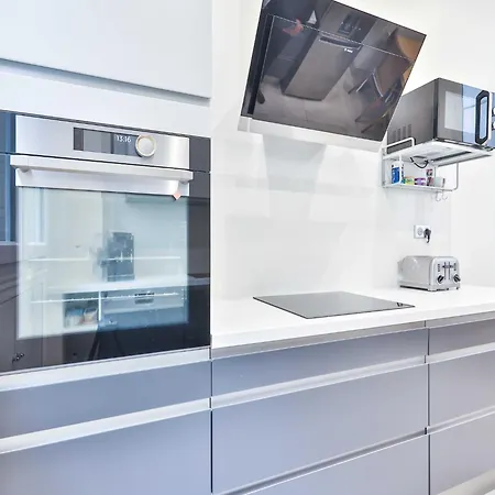 Апартаменты Exceptional Flat - Near Trocadero - Mobility Lease *