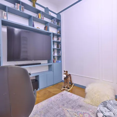 Exceptional Flat - Near Trocadero - Mobility Lease Париж