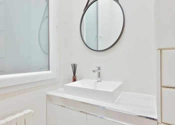 Exceptional Flat - Near Trocadero - Mobility Lease